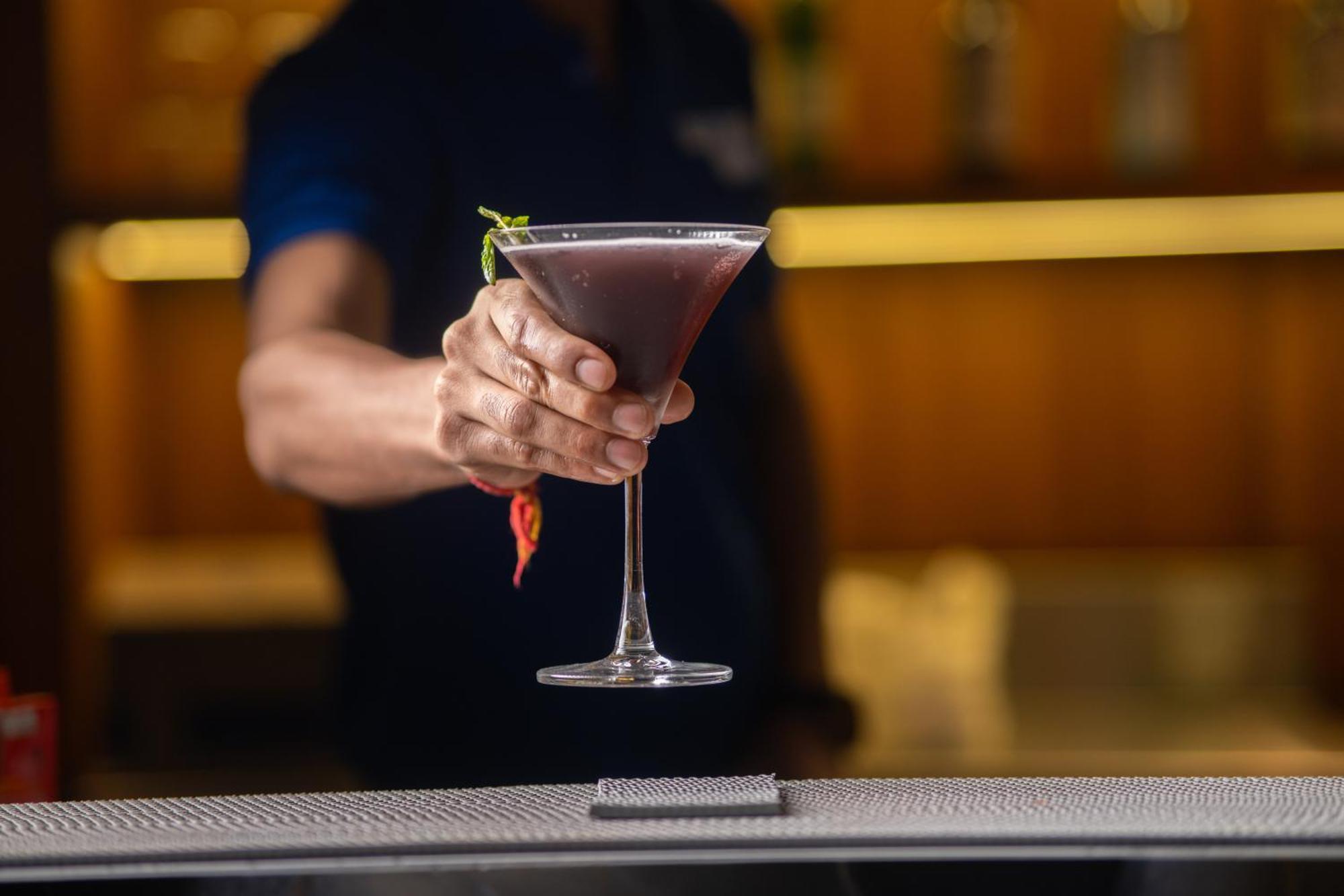 Pride Elite, Daman Hotel Екстериор снимка