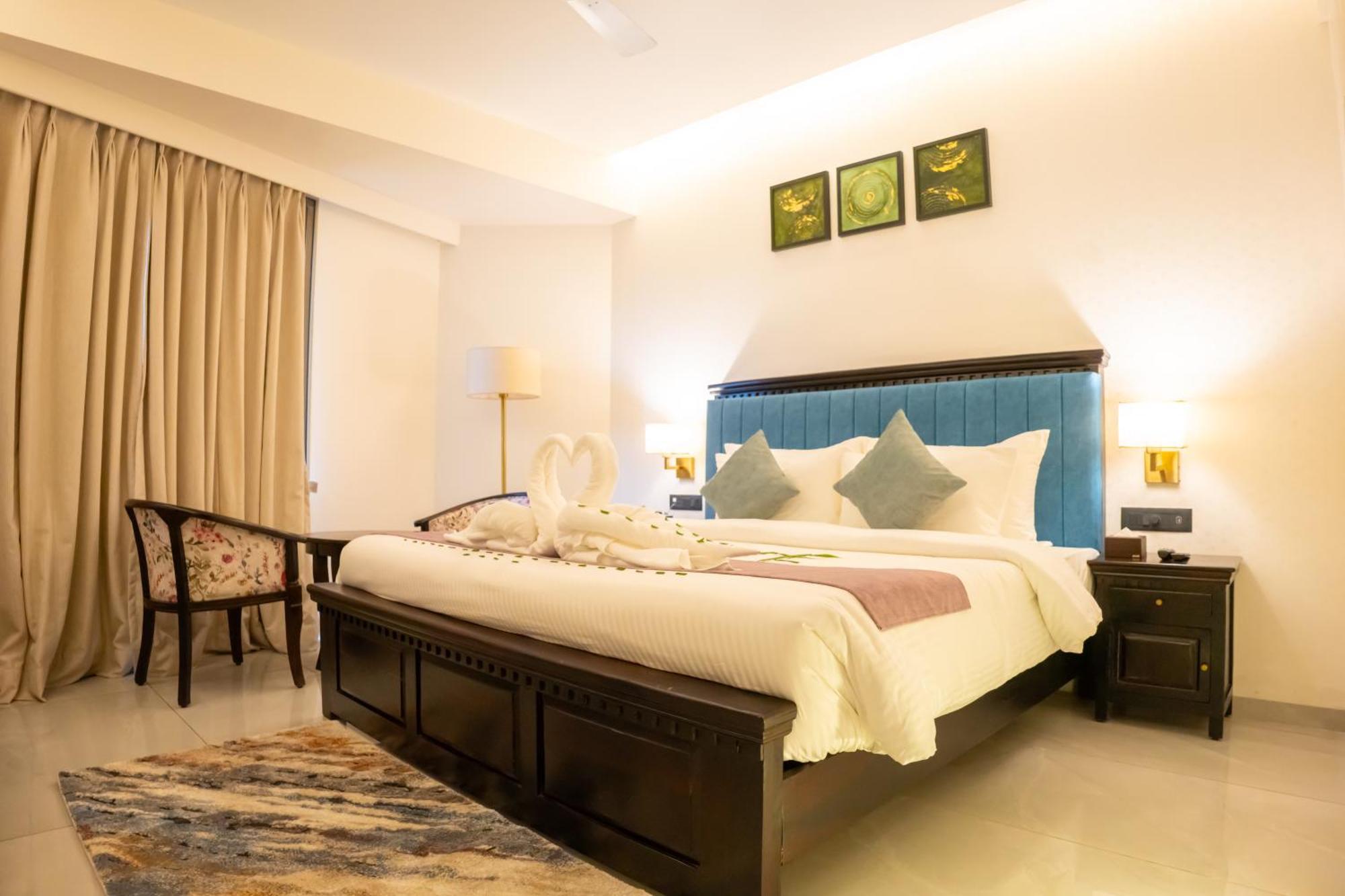 Pride Elite, Daman Hotel Екстериор снимка