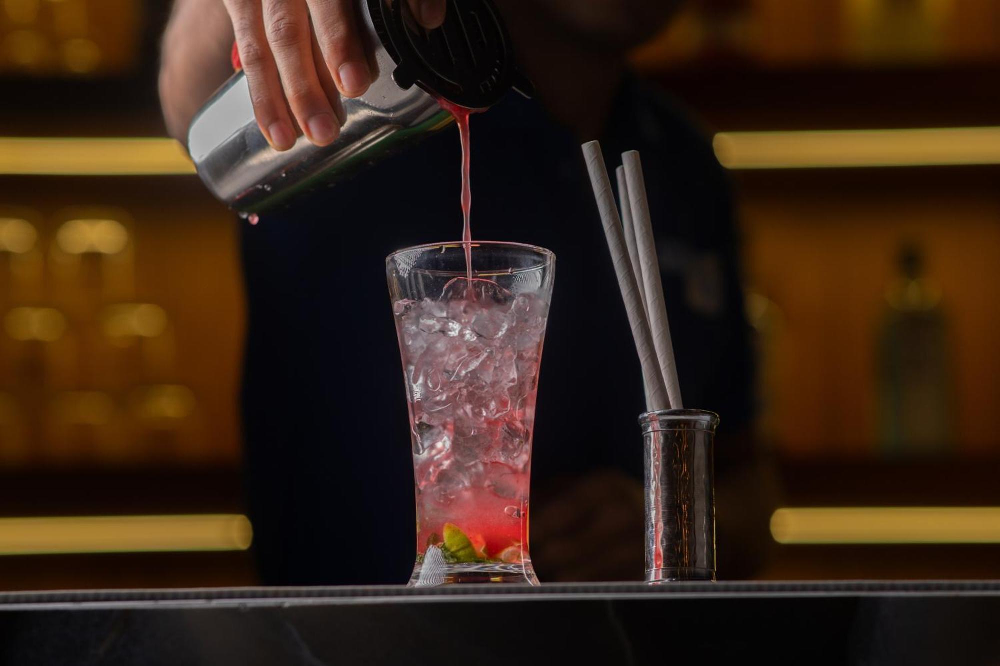 Pride Elite, Daman Hotel Екстериор снимка