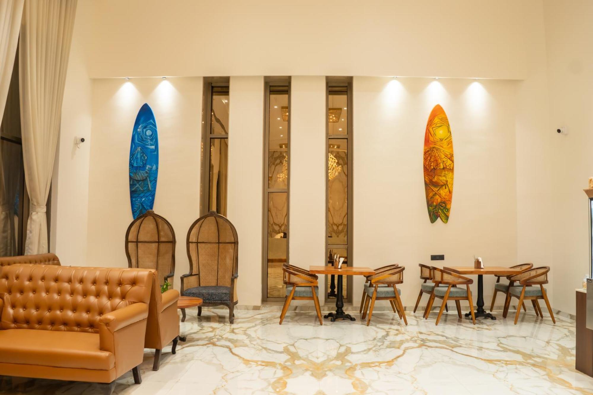 Pride Elite, Daman Hotel Екстериор снимка